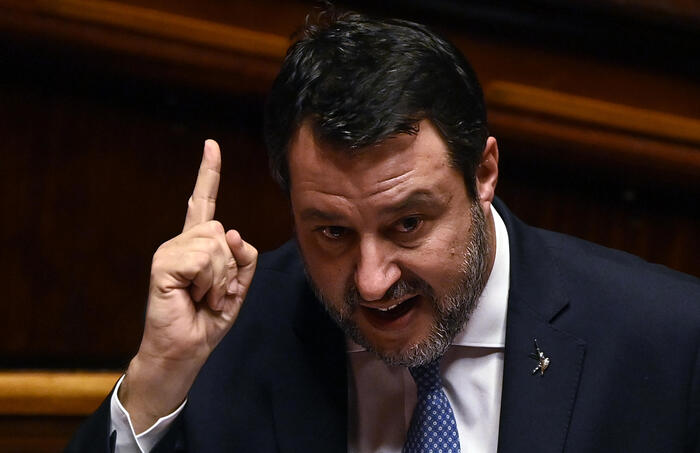 Salvini: Ponte sullo Stretto indagato ancor prima di iniziare, un caso unico