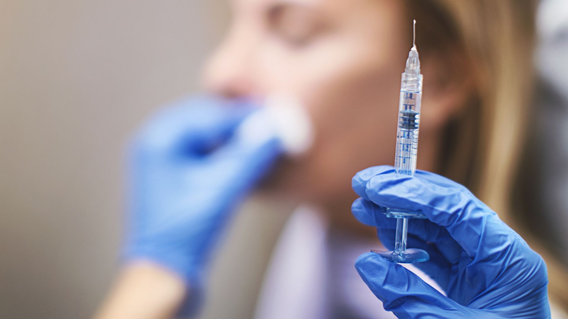 Le false iniezioni di Botox hanno fatto ammalare 22 persone, ricoverate in ospedale 11, avverte il CDC